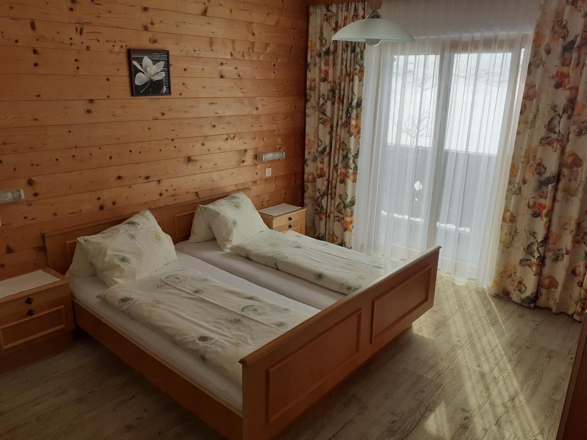 Bauernhof Grieslehen Bed & Breakfast Leogang Bagian luar foto